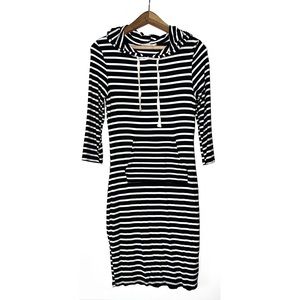 2/$20 Heart and Hip Black striped bodycon dress M
